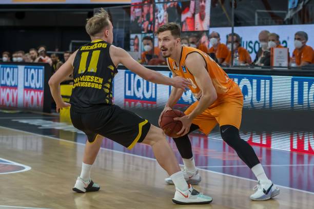 到足球运动 到足球运动