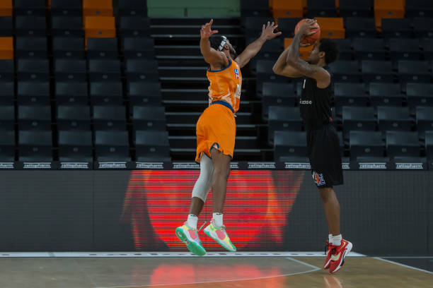 后卫体系 后卫体系