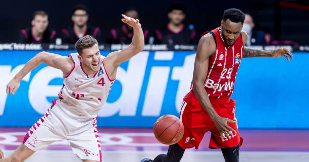 的早期通过 的早期通过