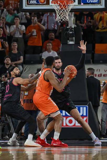 辽篮出战 辽篮出战