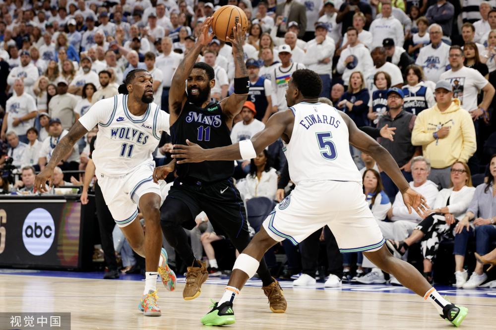 这位前锋的 这位前锋的